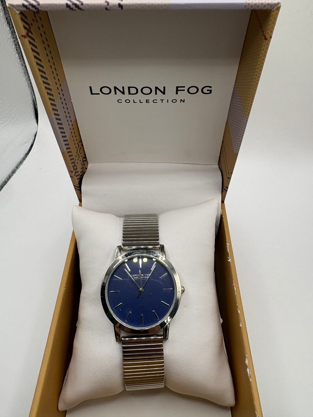 London Fog Collection Men Watch Blue Dial Silver Expansion Bracelet Blue